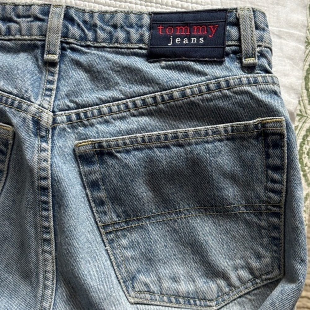Tommy Hilfiger Vintage Bootleg Jeans size 29 size 7